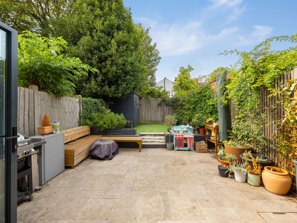 Property photo 3 of 13 Garden