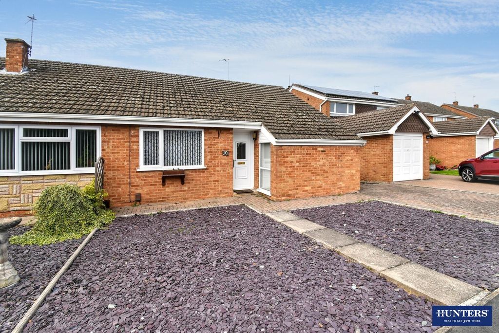 Property photo 1 of 13 Front (Exterior)