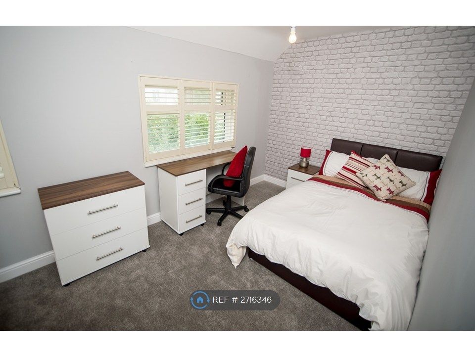 Property photo 2 of 26