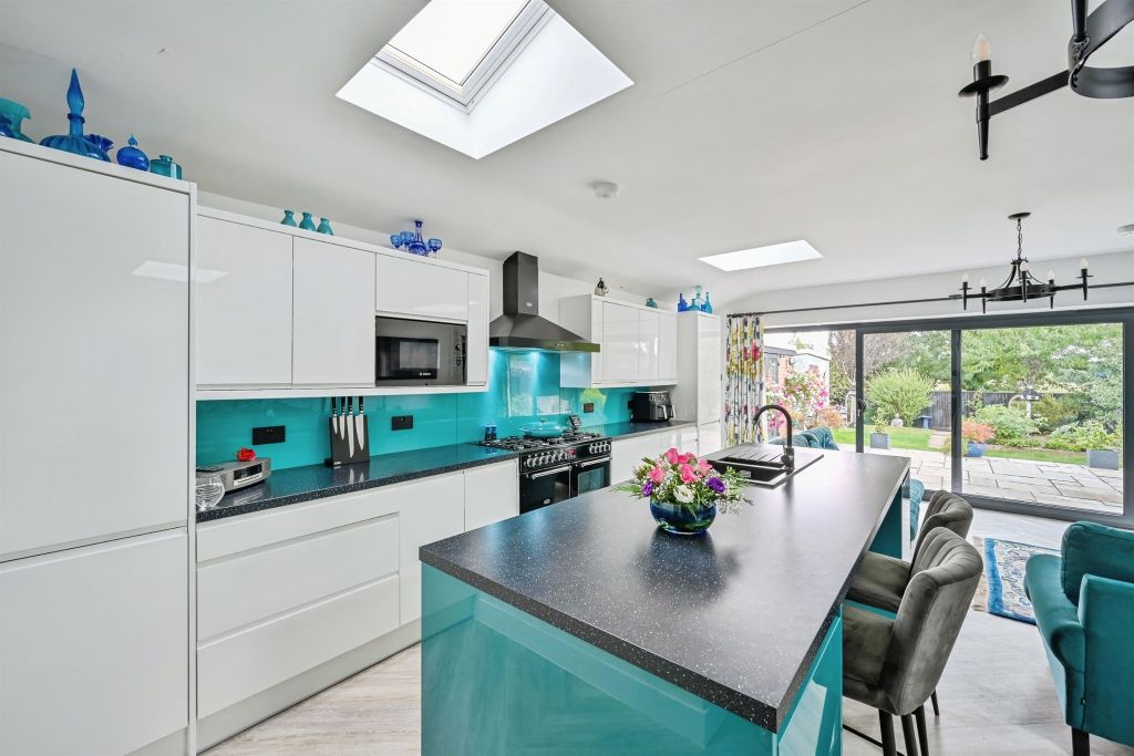 Property photo 3 of 24