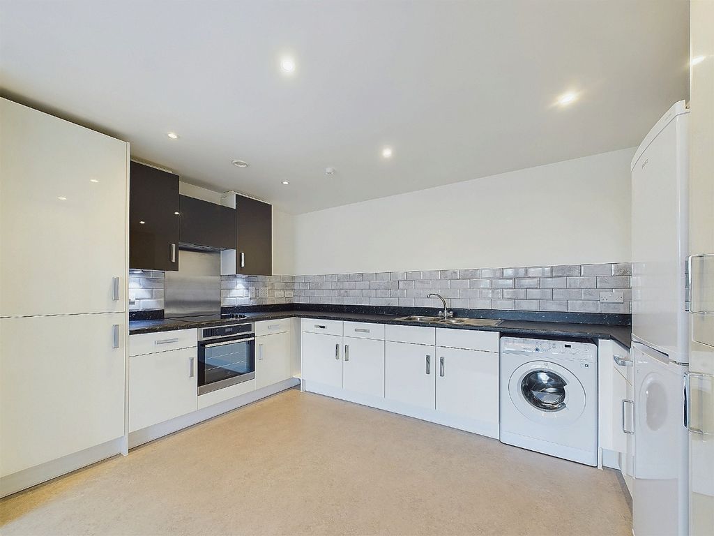 Property photo 2 of 19 3422213