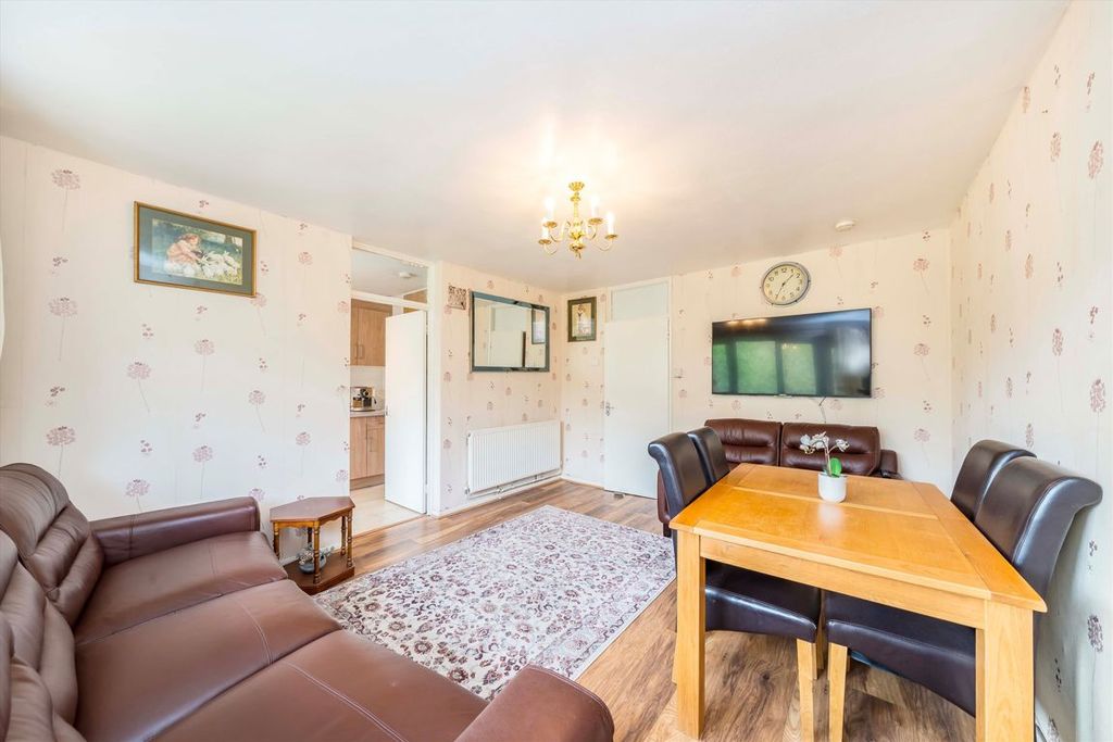 Property photo 2 of 5