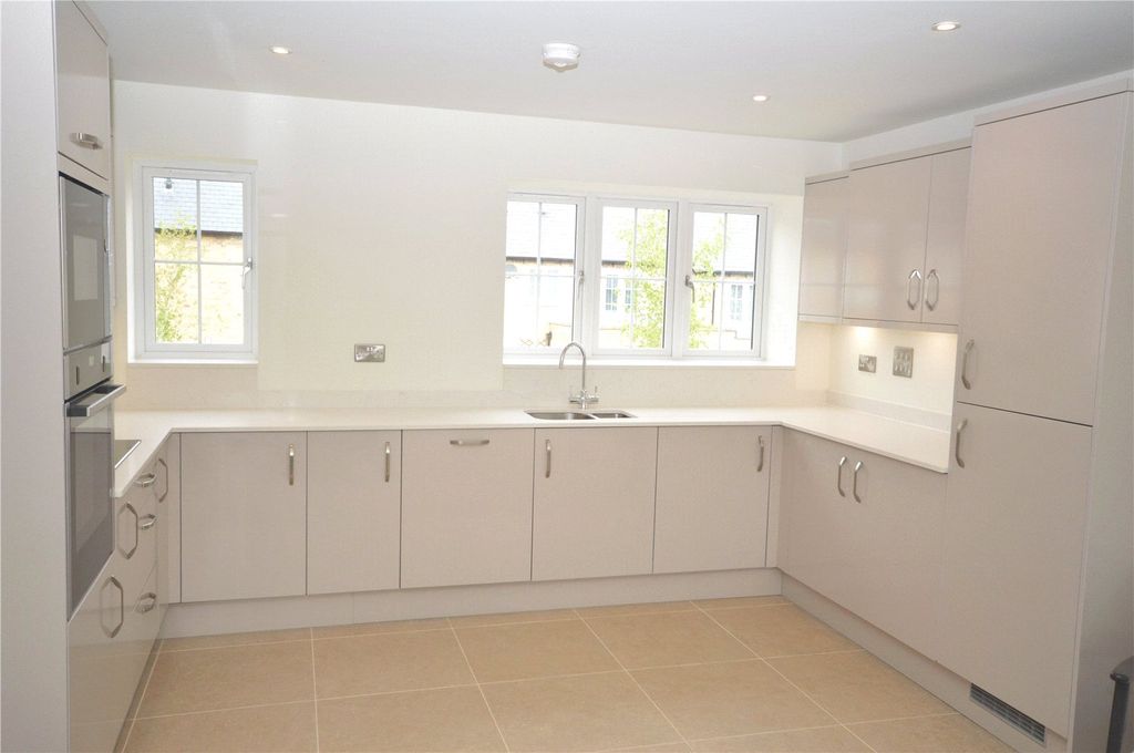 Property photo 2 of 16 Picture No. 41