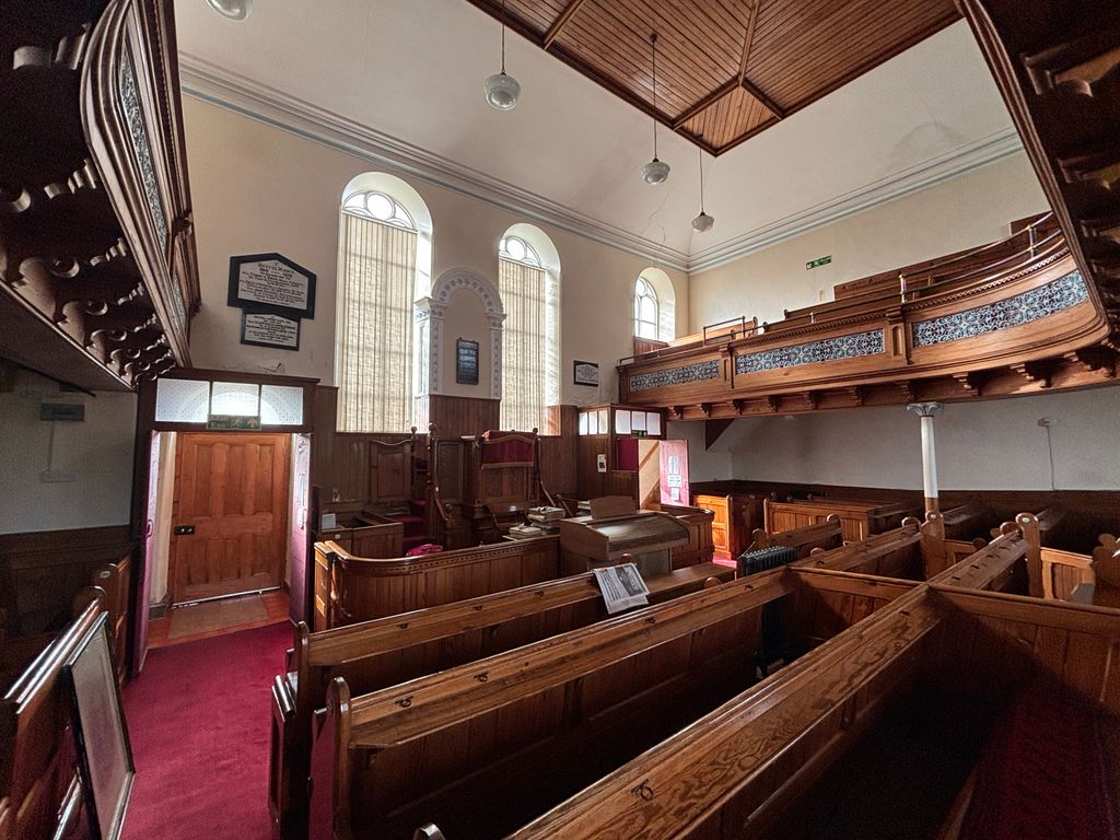 Property photo 3 of 6