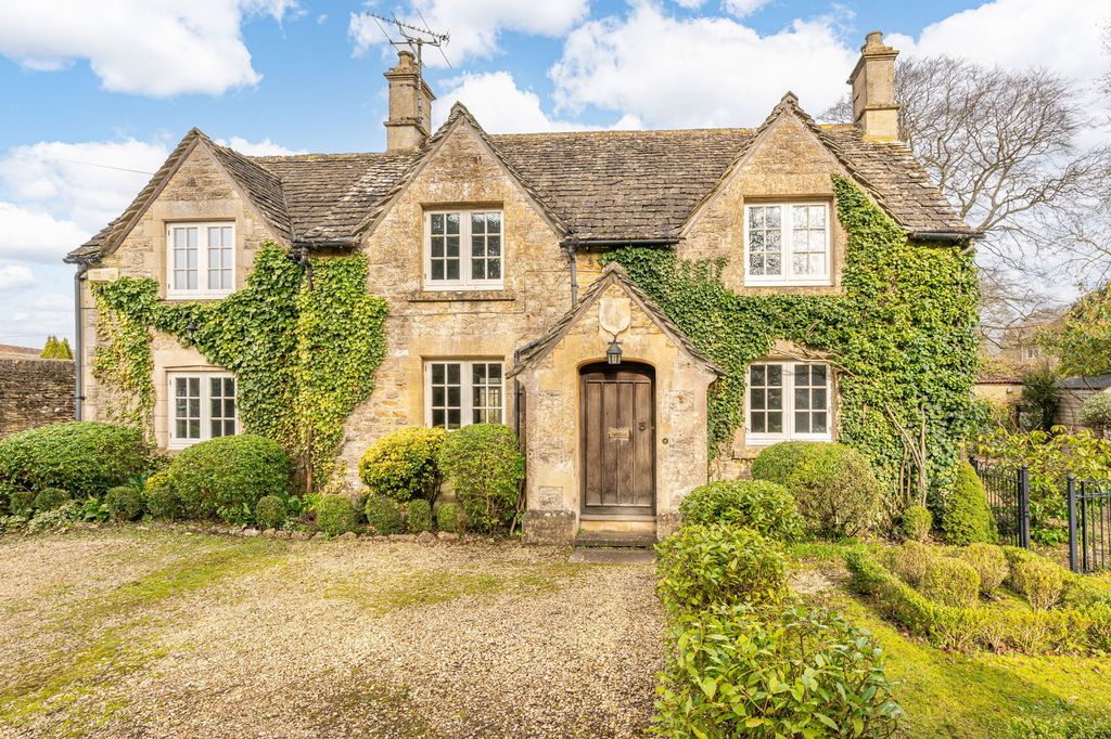 Property photo 1 of 18