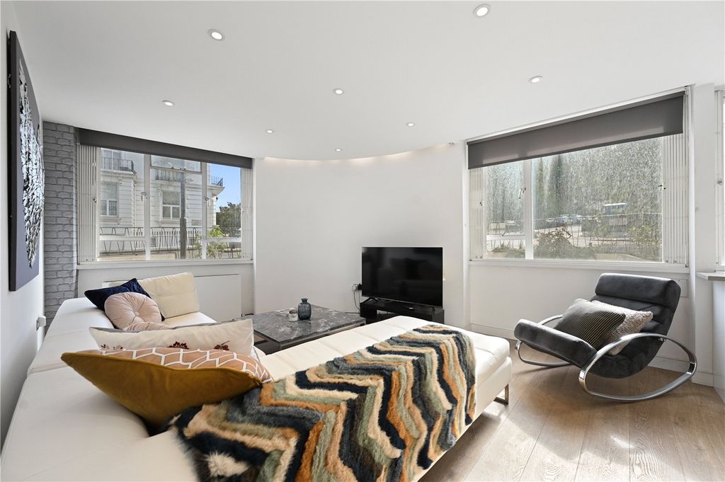 Property photo 3 of 12 Picture No. 10