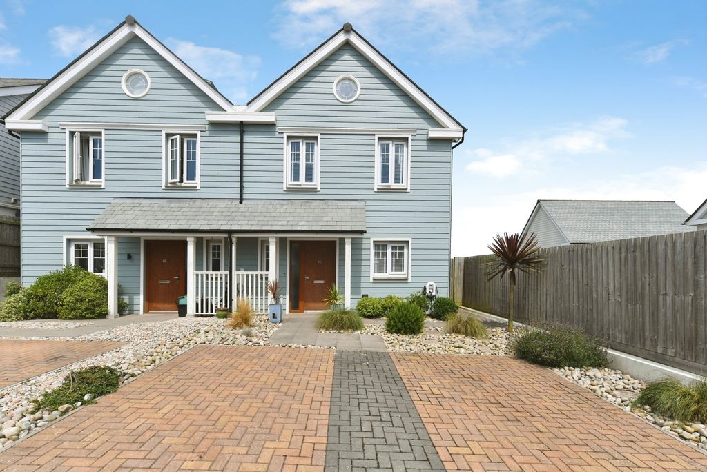 Property photo 1 of 16 Pbox-Img.Jpg