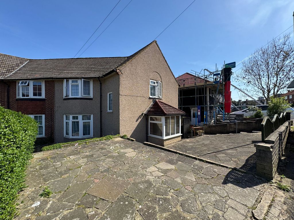 Property photo 1 of 16 Exterior