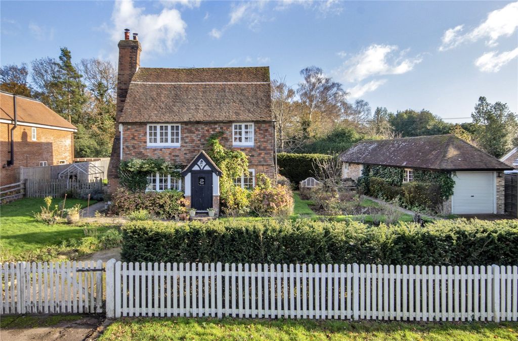 Property photo 1 of 15 Apple Tree Cottage
