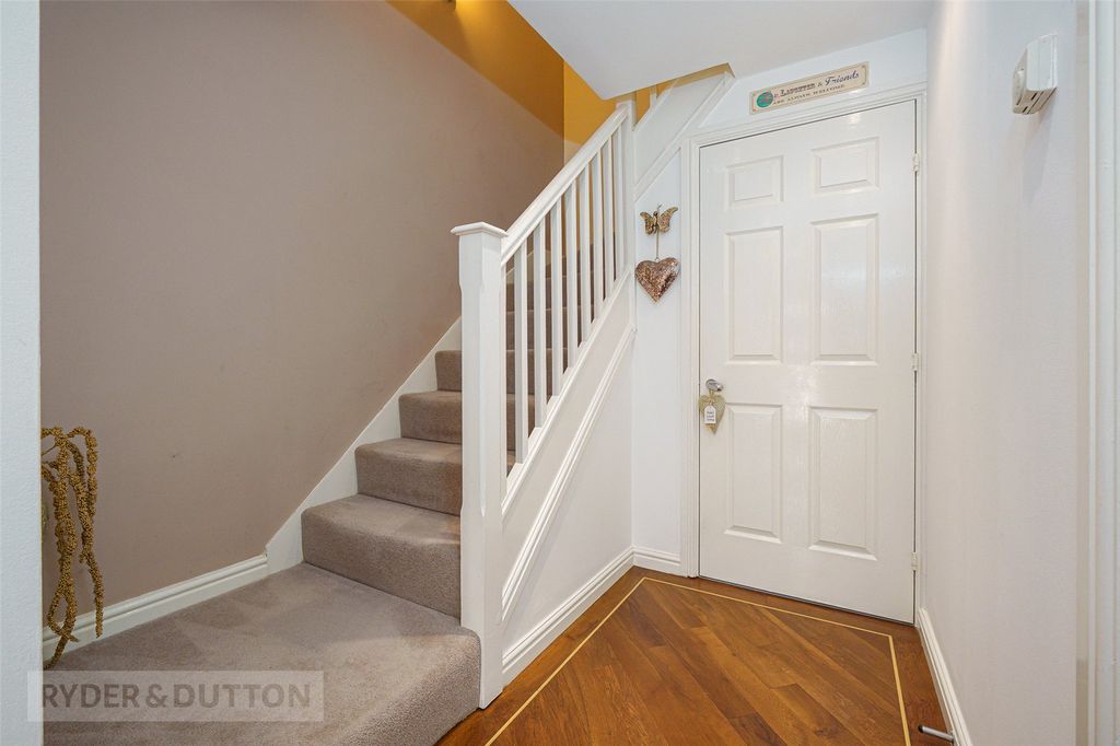 Property photo 2 of 20 Entrance Hallway