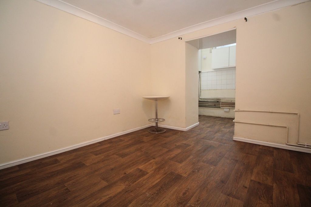 Property photo 2 of 10 Picture 2