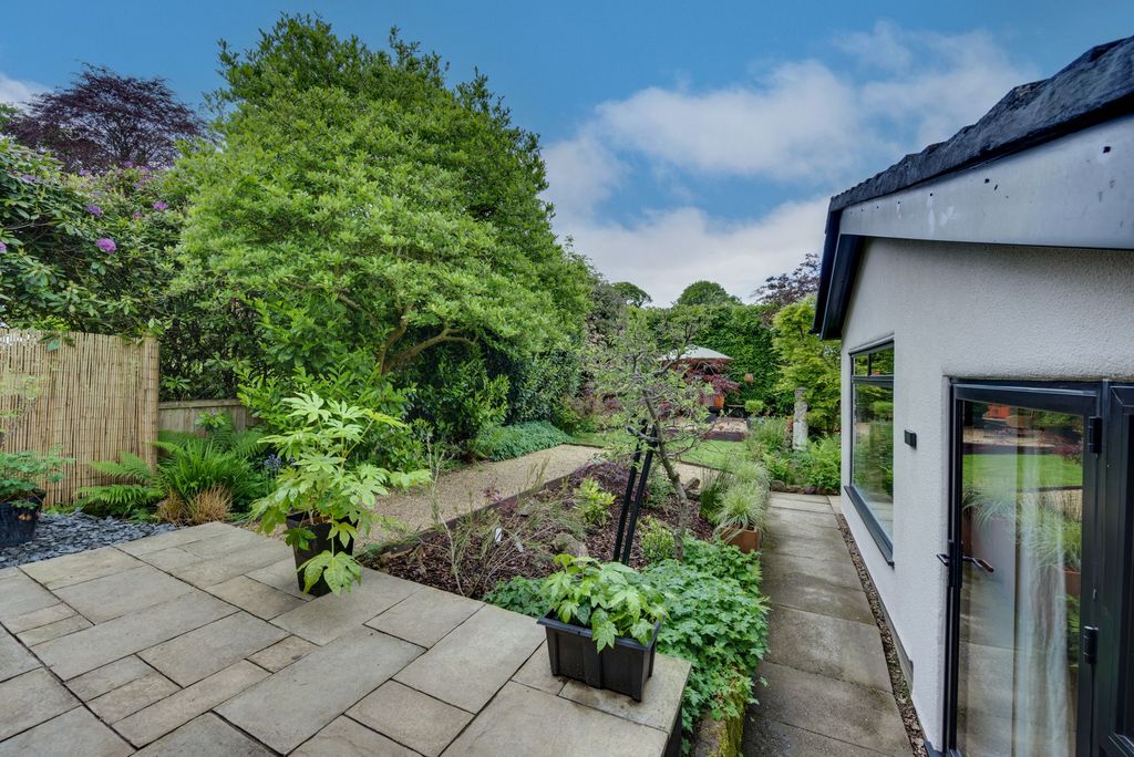 Property photo 3 of 52