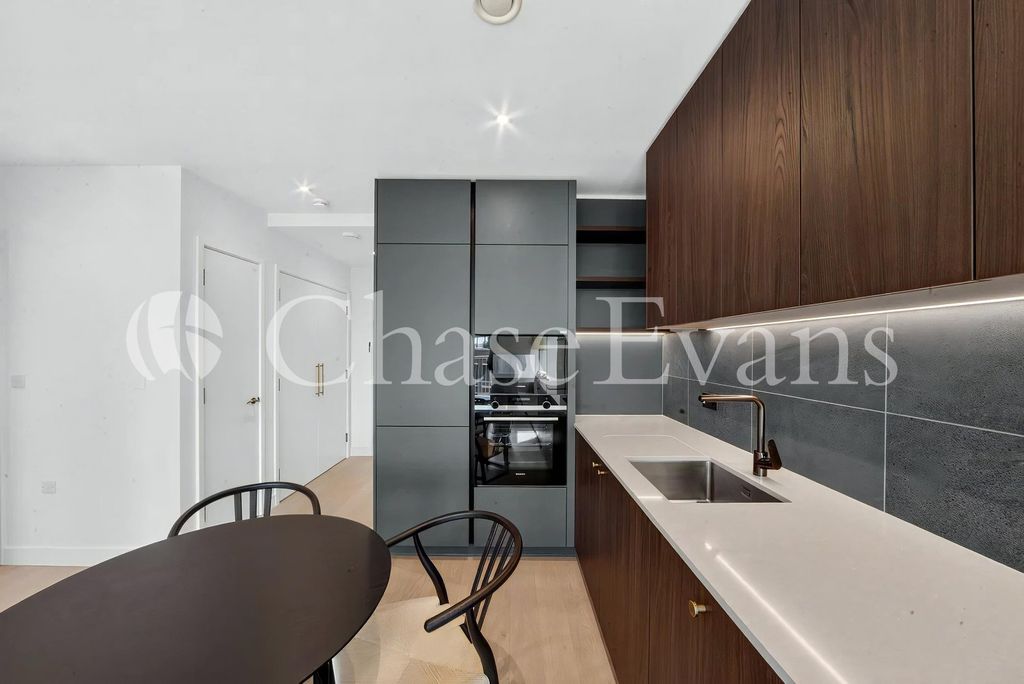 Property photo 2 of 19 Kitchen