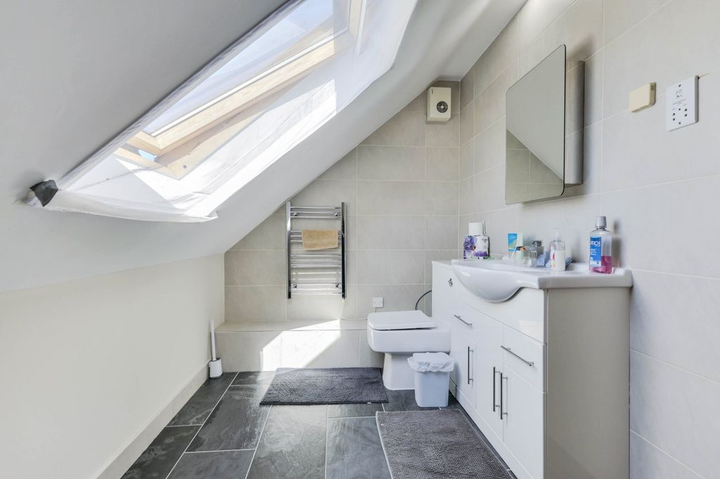 Additional image 16 of 8 bed flat for sale1&1A 3&3A Haigh Wood Road, Leeds, West Yorkshire LS16