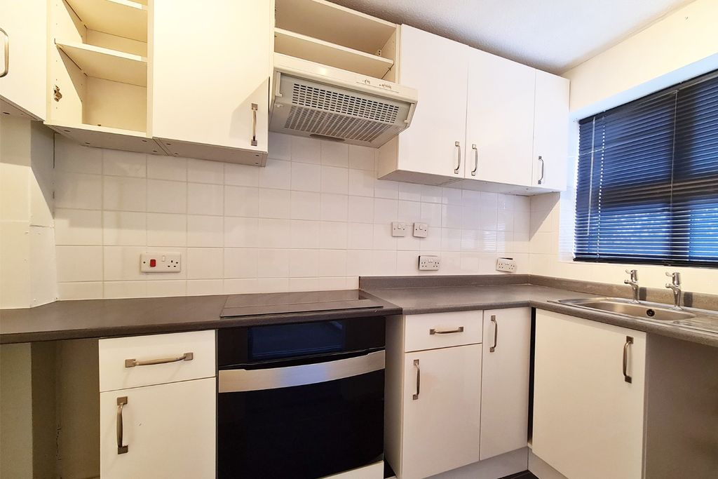Property photo 3 of 8 1807334