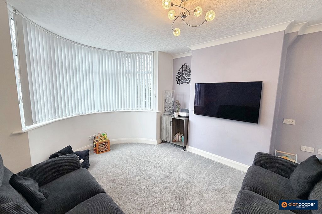 Property photo 2 of 11 4589273