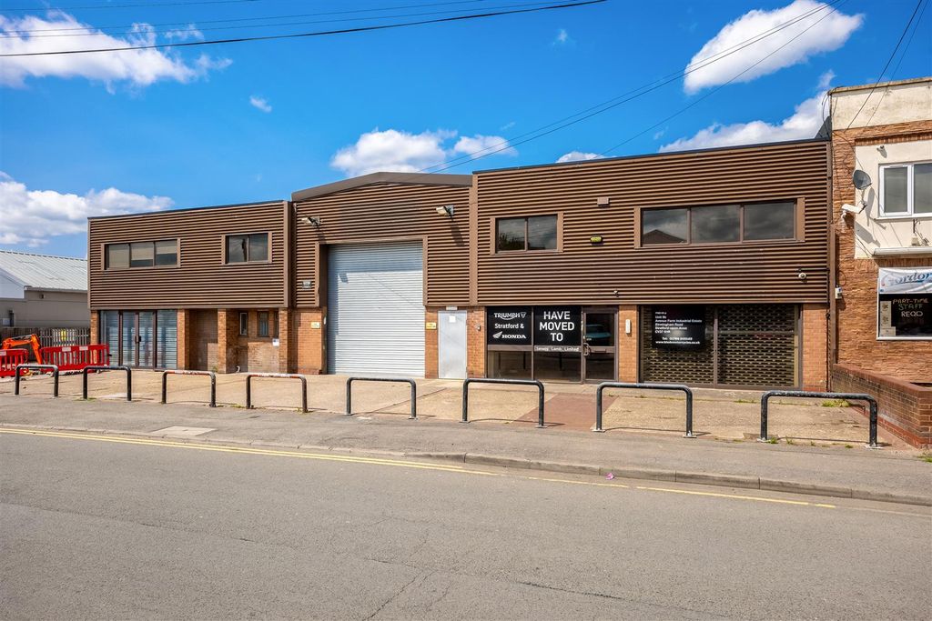Property photo 3 of 21 13-15 Western Road-1672-2.Jpg