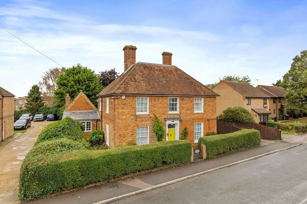 Property photo 1 of 27