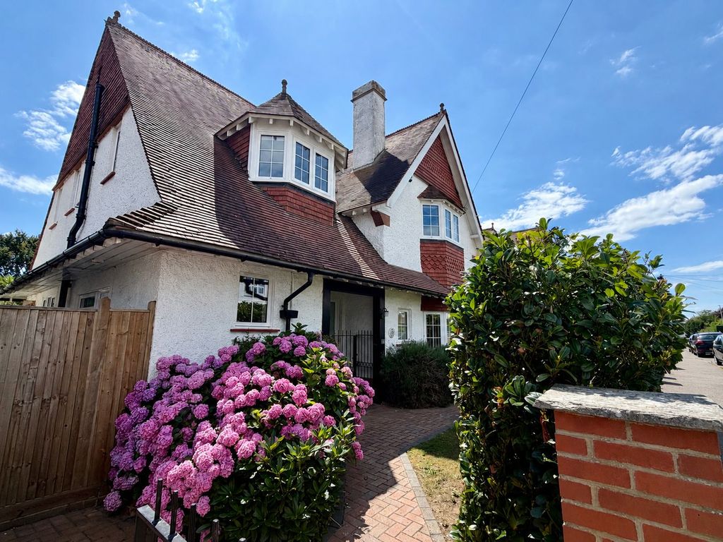 Property photo 1 of 33