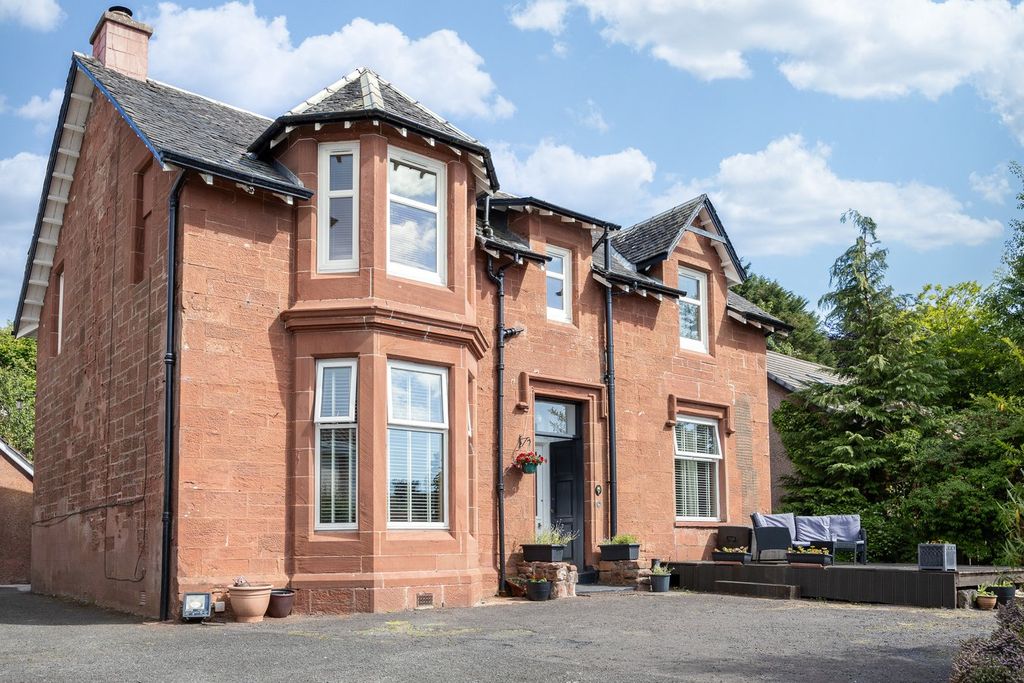 Property photo 1 of 36