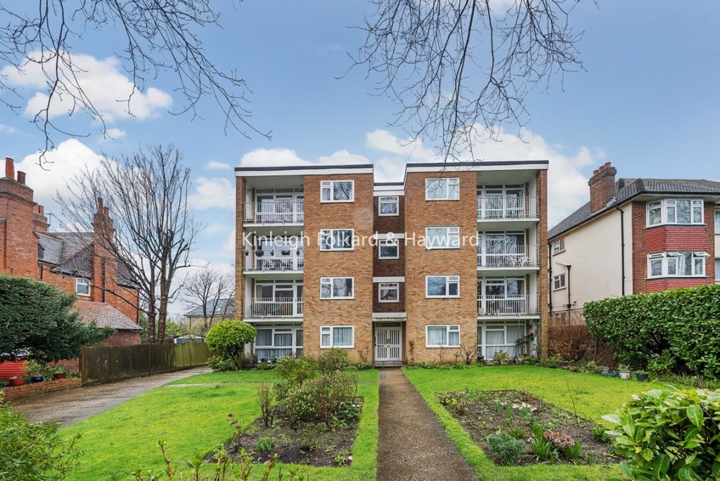 Property photo 2 of 6 E2c93183-9d3F-4d58-B