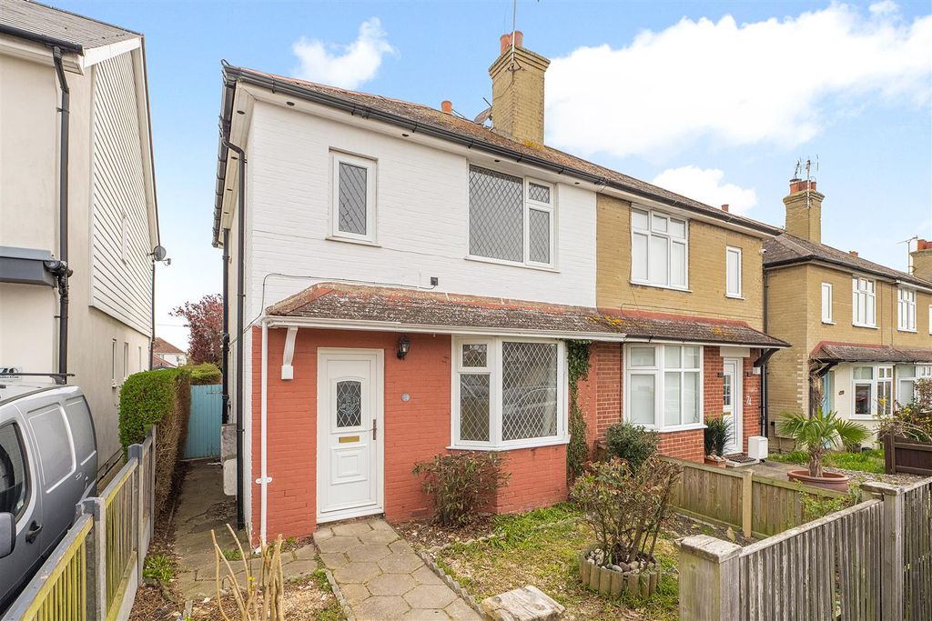 Property photo 1 of 15 Manor Road, Tankerton, Whitstable