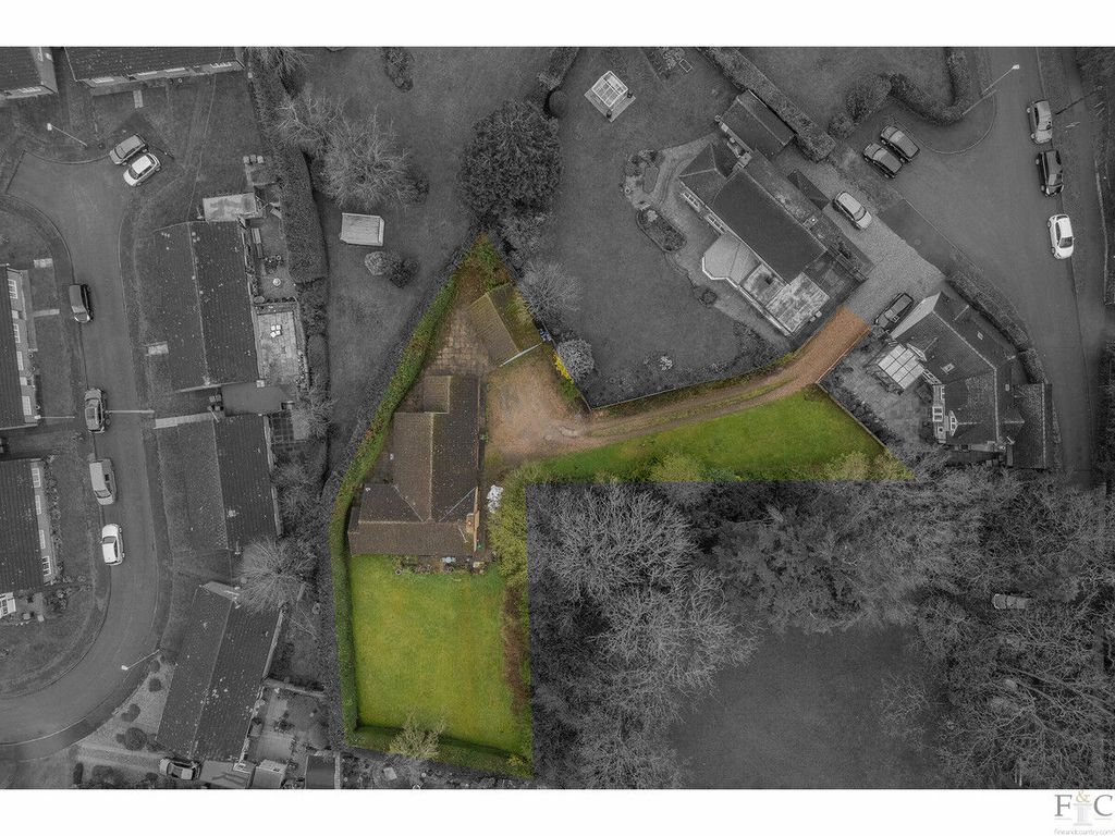 Property photo 2 of 32