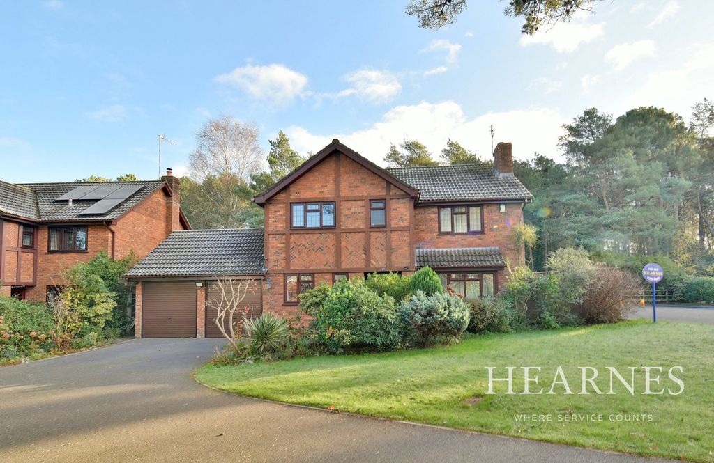 Property photo 1 of 28