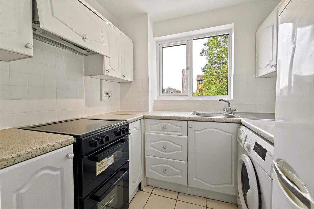 Property photo 3 of 10 Picture No. 17