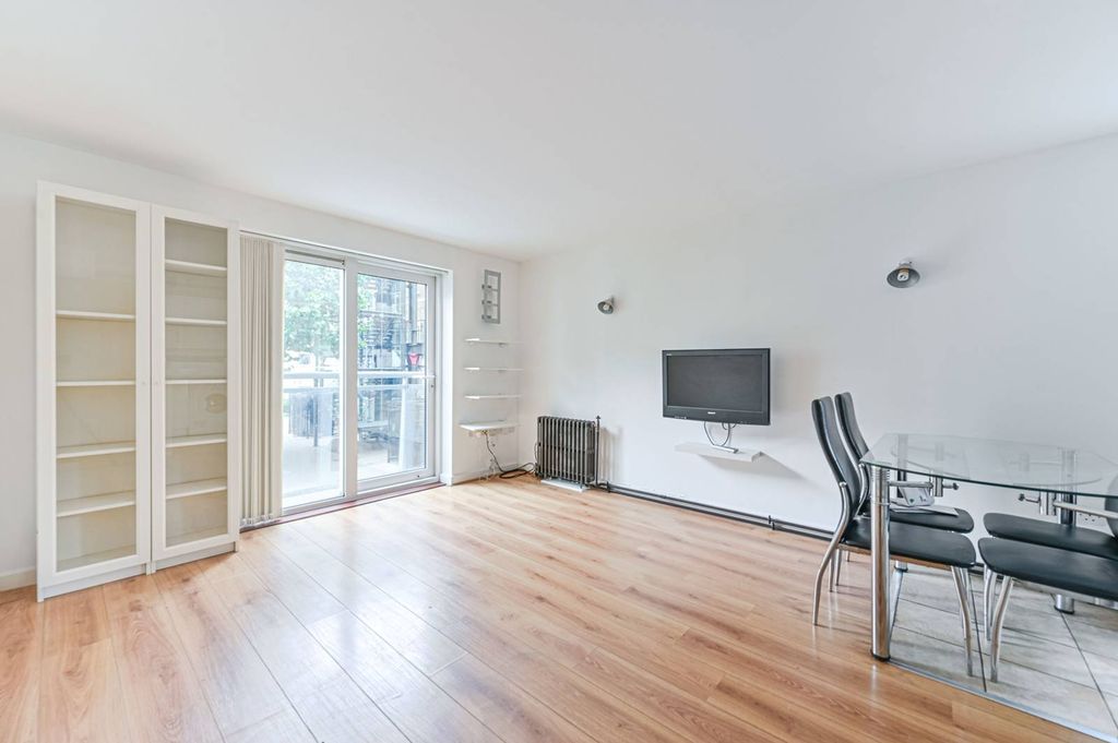 Property photo 2 of 12