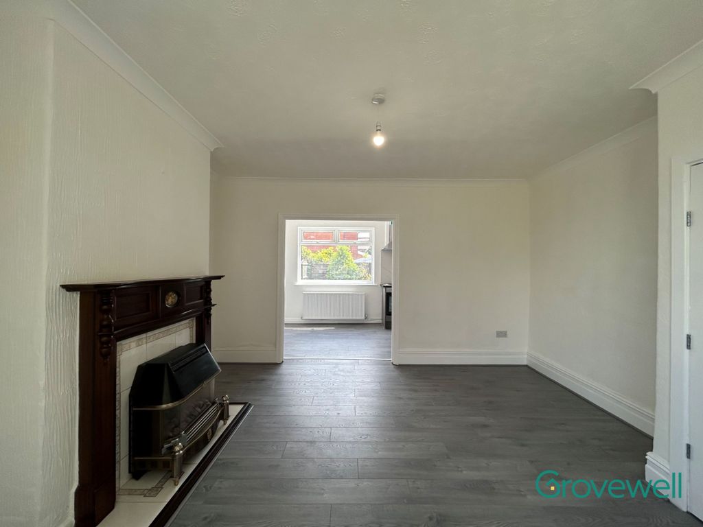 Property photo 3 of 26