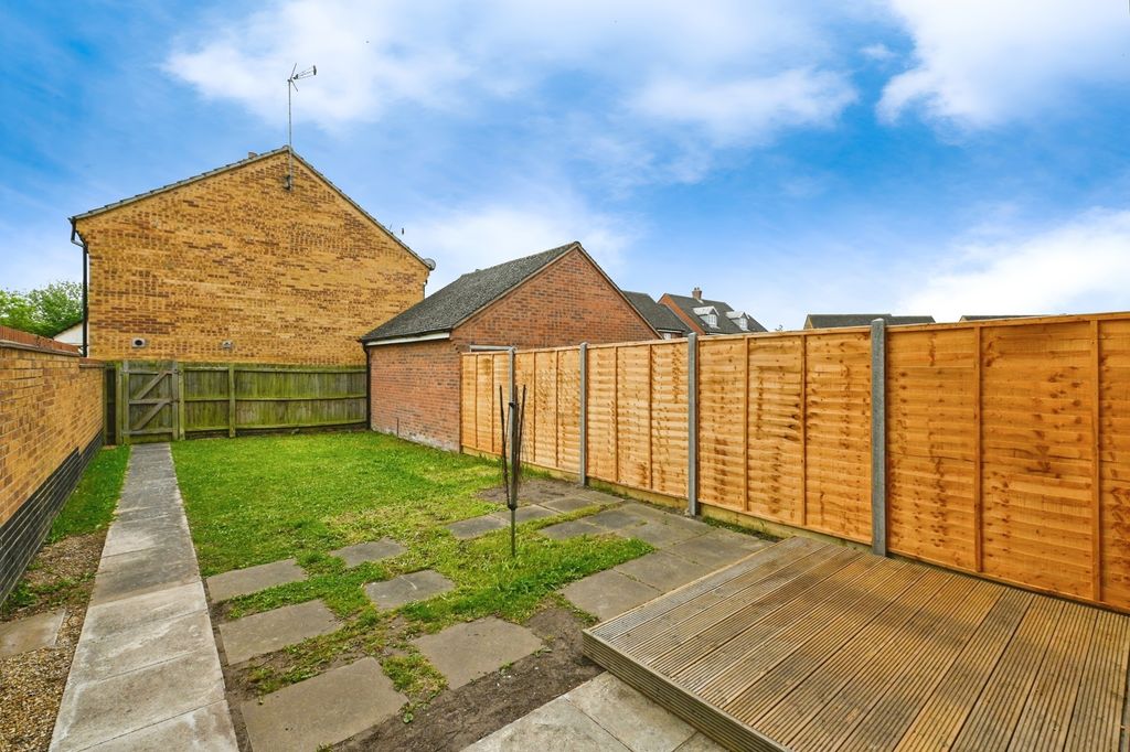 Property photo 2 of 17 Photo