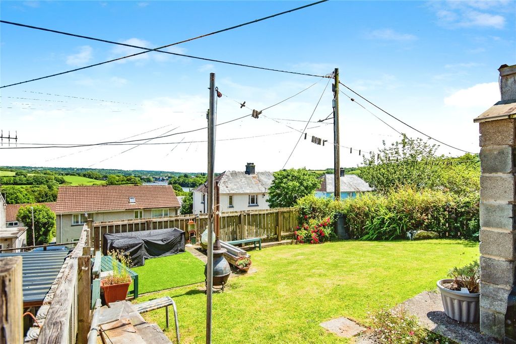 Property photo 3 of 24 Picture No. 23