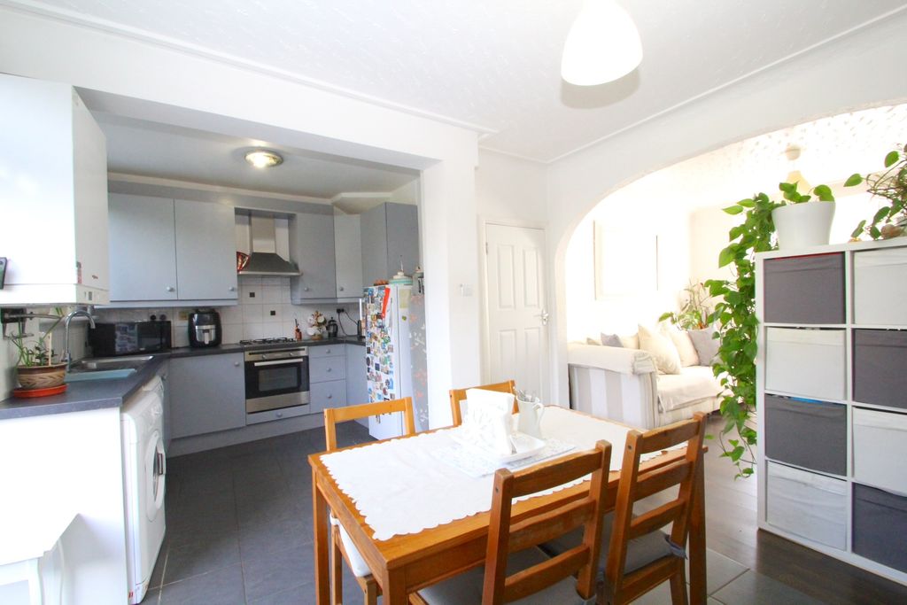 Property photo 3 of 18 Img_2523