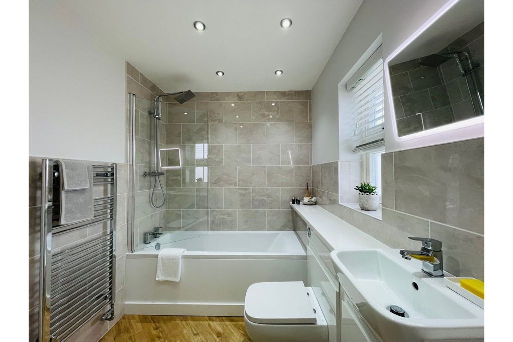 Property photo 3 of 24