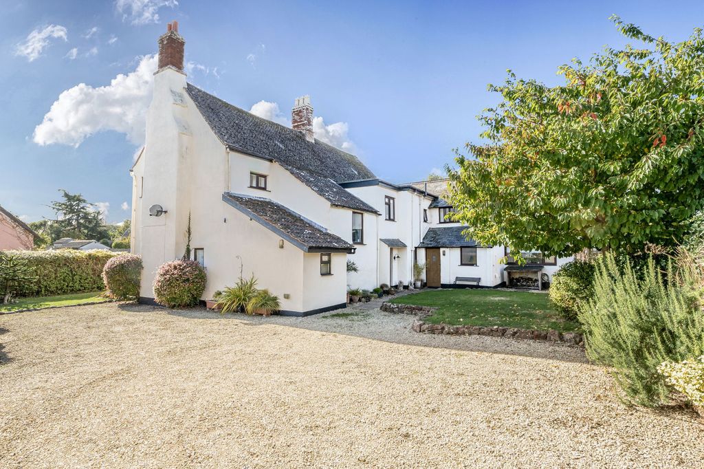 Property photo 1 of 34