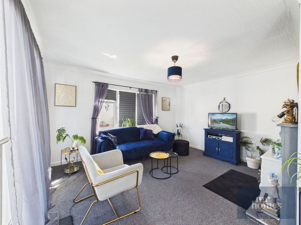 Property photo 3 of 40