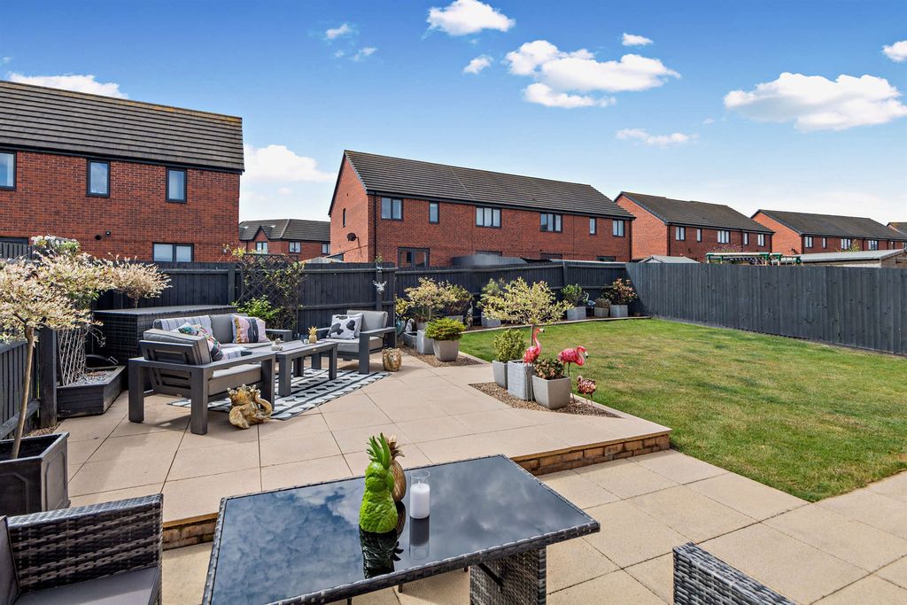 Property photo 2 of 15