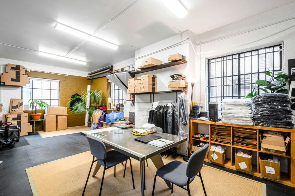 Property photo 1 of 6 Brick Ln 160G - Low Res 3.Jpg