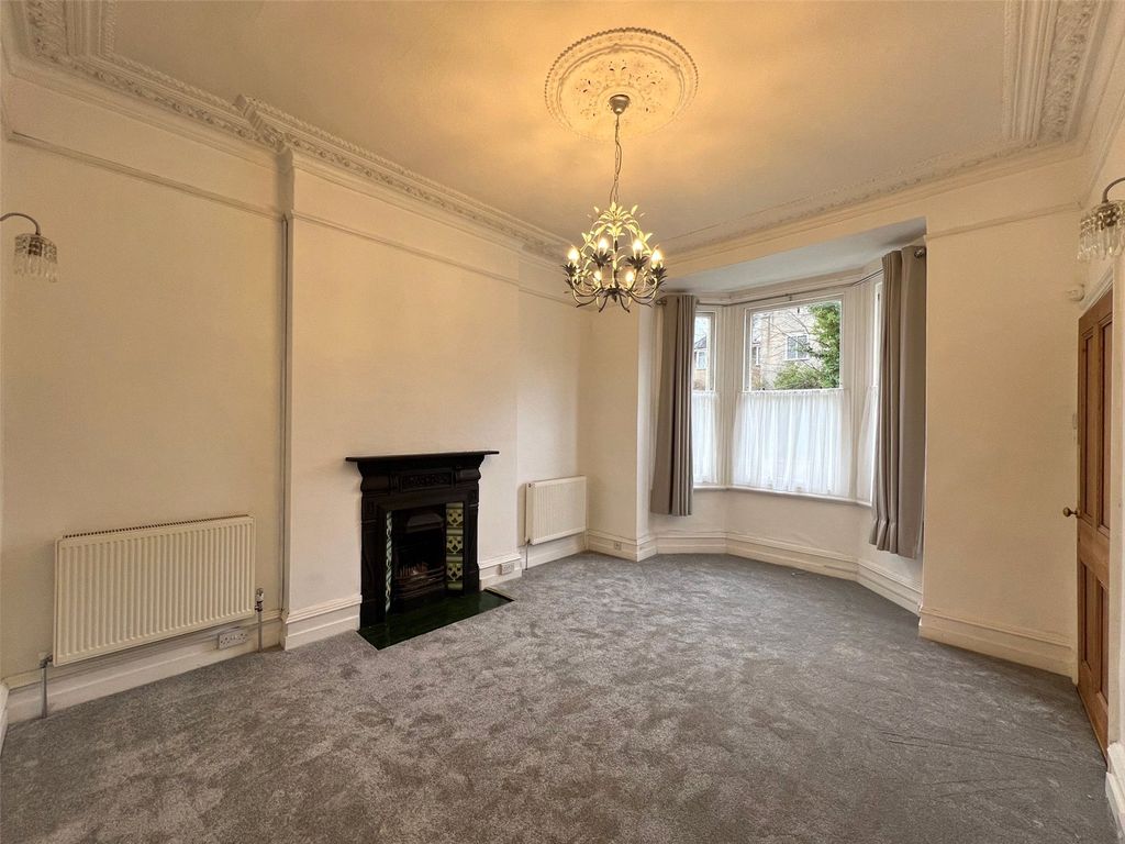 Property photo 2 of 18 Picture No. 36