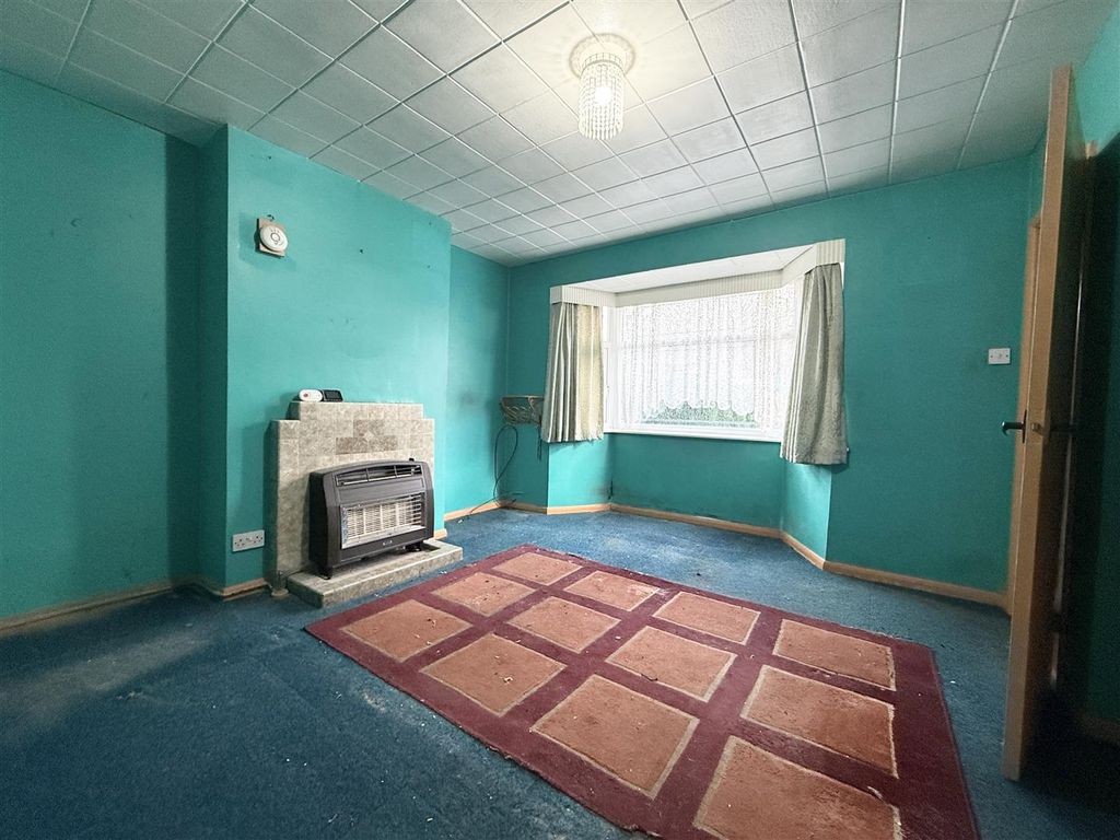 Property photo 2 of 19 Living Room