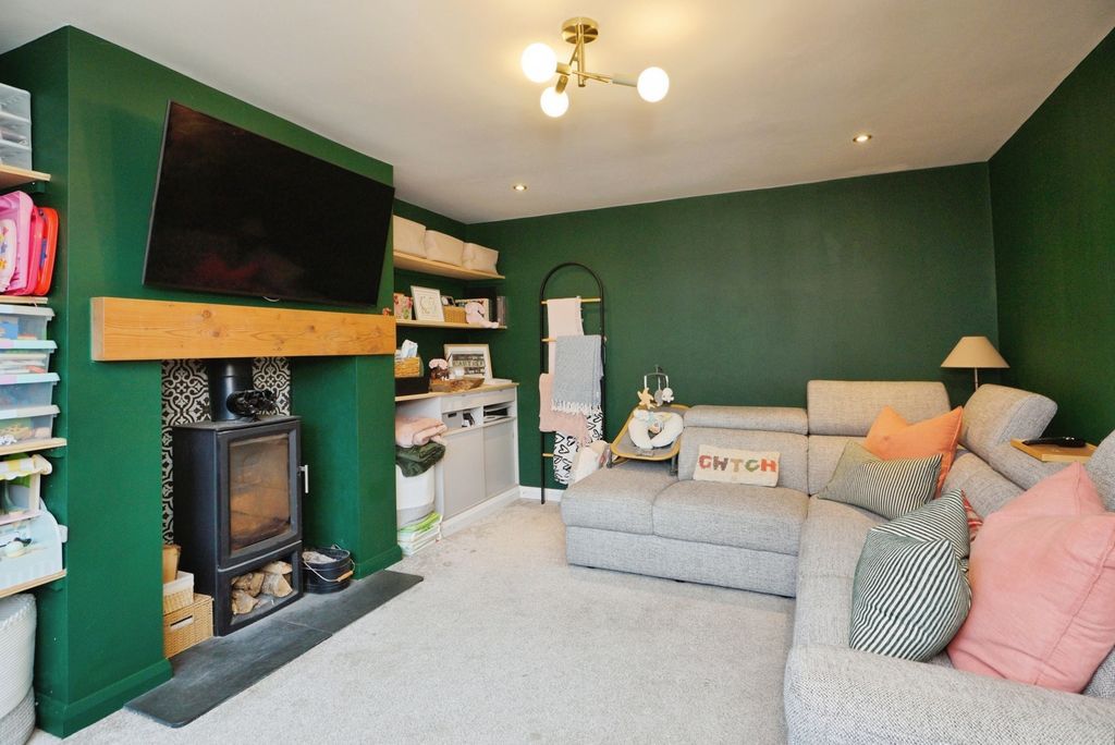 Property photo 2 of 25 Pbox-Img.Jpg