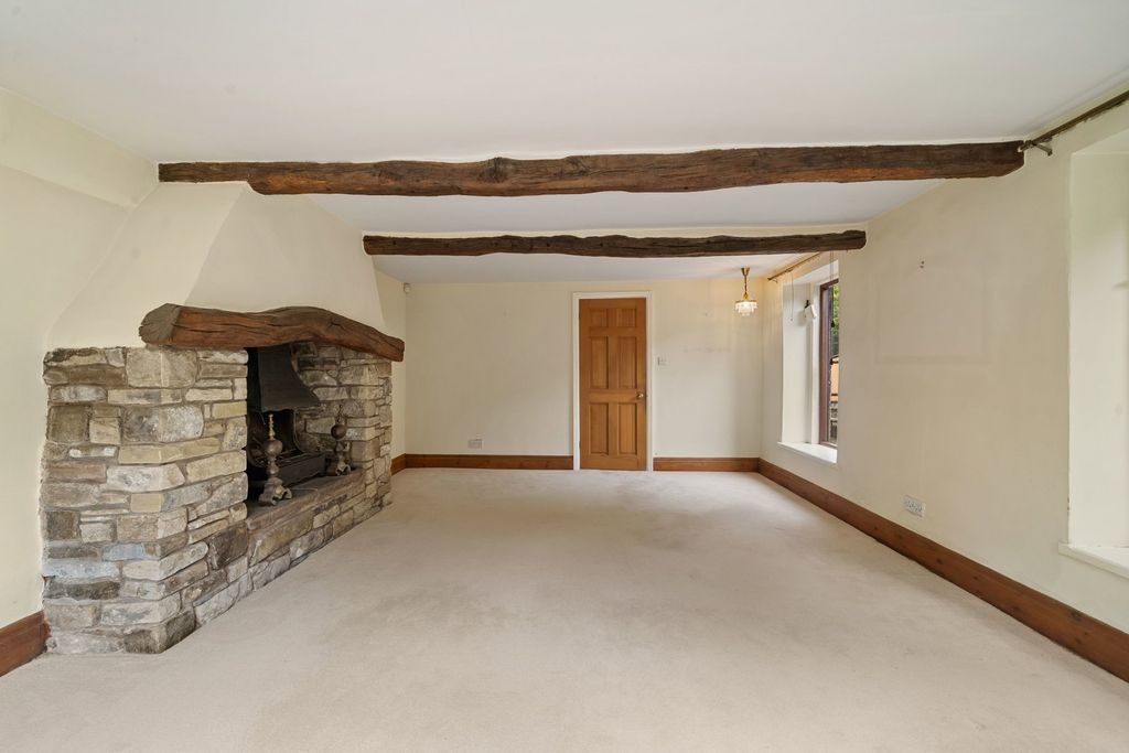 Property photo 2 of 30