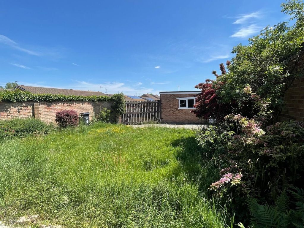 Property photo 2 of 23 Rear Garden