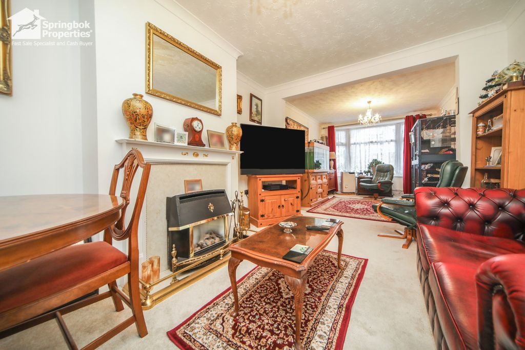 Property photo 3 of 19 Image 2