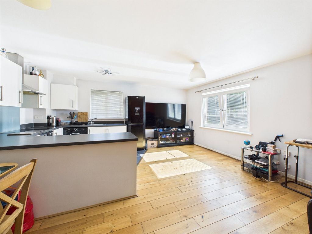 Property photo 3 of 14 Picture No. 06