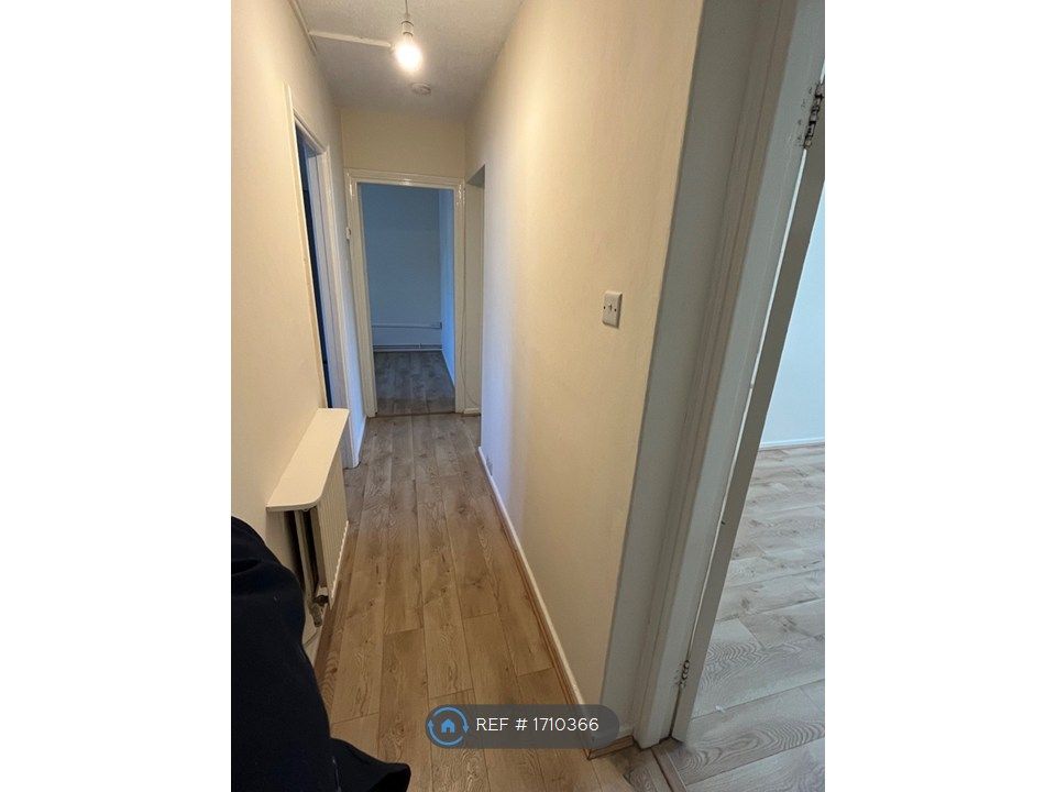 Property photo 3 of 13 Hallway