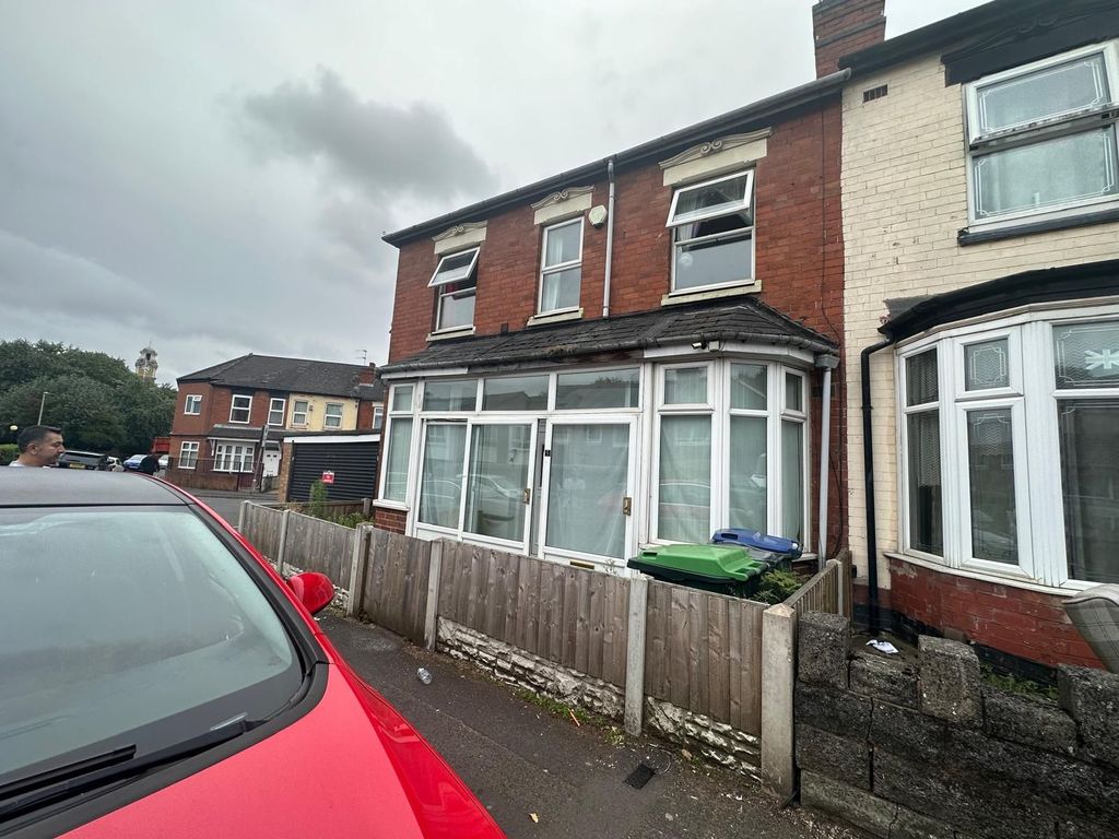 Property photo 2 of 12