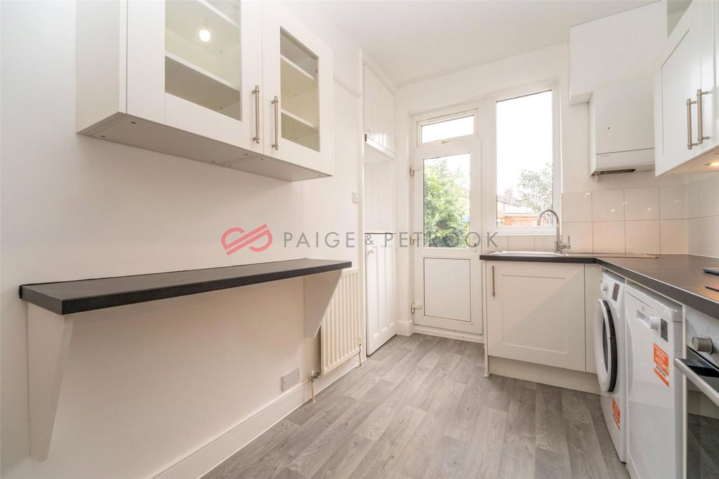 Property photo 3 of 17 Picture No. 18