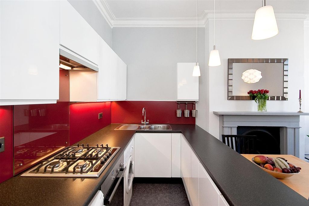 Property photo 1 of 6 Kitchen
